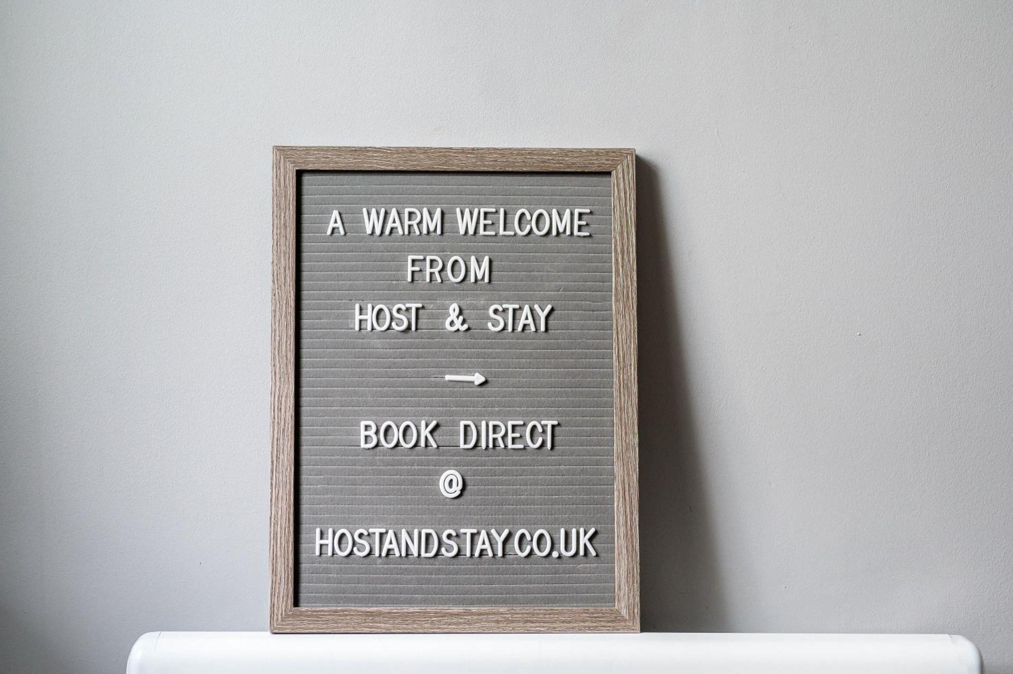 Apartment Host & - The Funky Robin