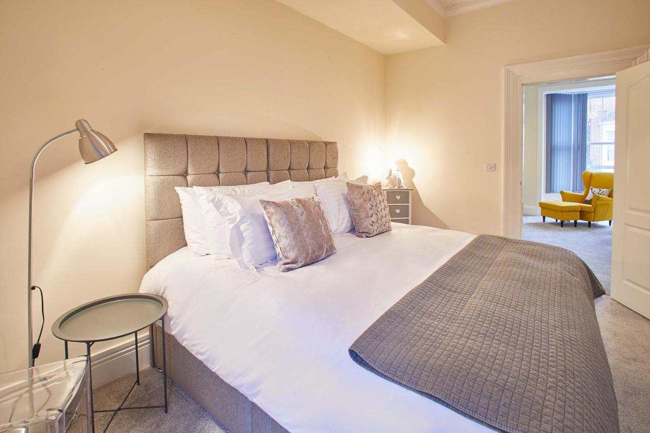 Host & - The Funky Robin Apartment *